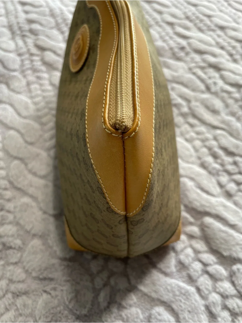 Gucci vintage pristine pouch w COA - Picture 6 of 12